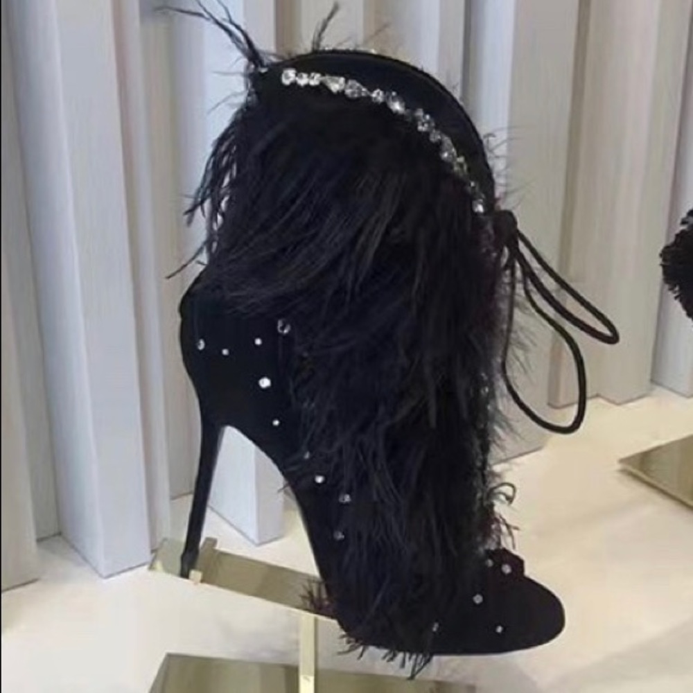 giuseppe zanotti NIB feathers & crystals (black) - Picture 10 of 13